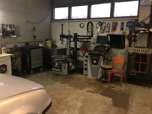 Motors Auto Service Rengaspalvelut ja huoltolaitteet - Motors Auto Servicella Turussa